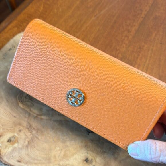 Tory Burch Eyeglass Case - Picture 1 of 6